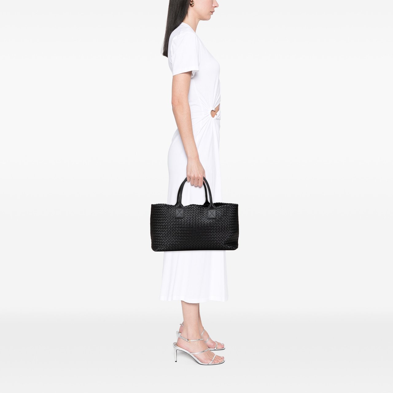 Bottega Veneta Medium Lambskin Intreccio Cabat Tote Zwart