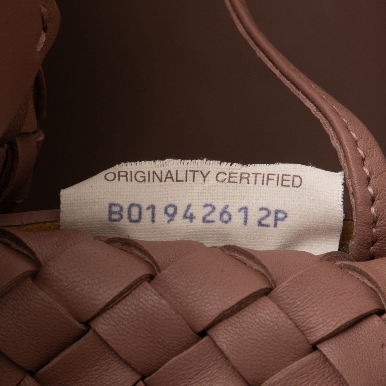 Bottega Veneta Medium Lambskin Intreccio Cabat Tote Roze