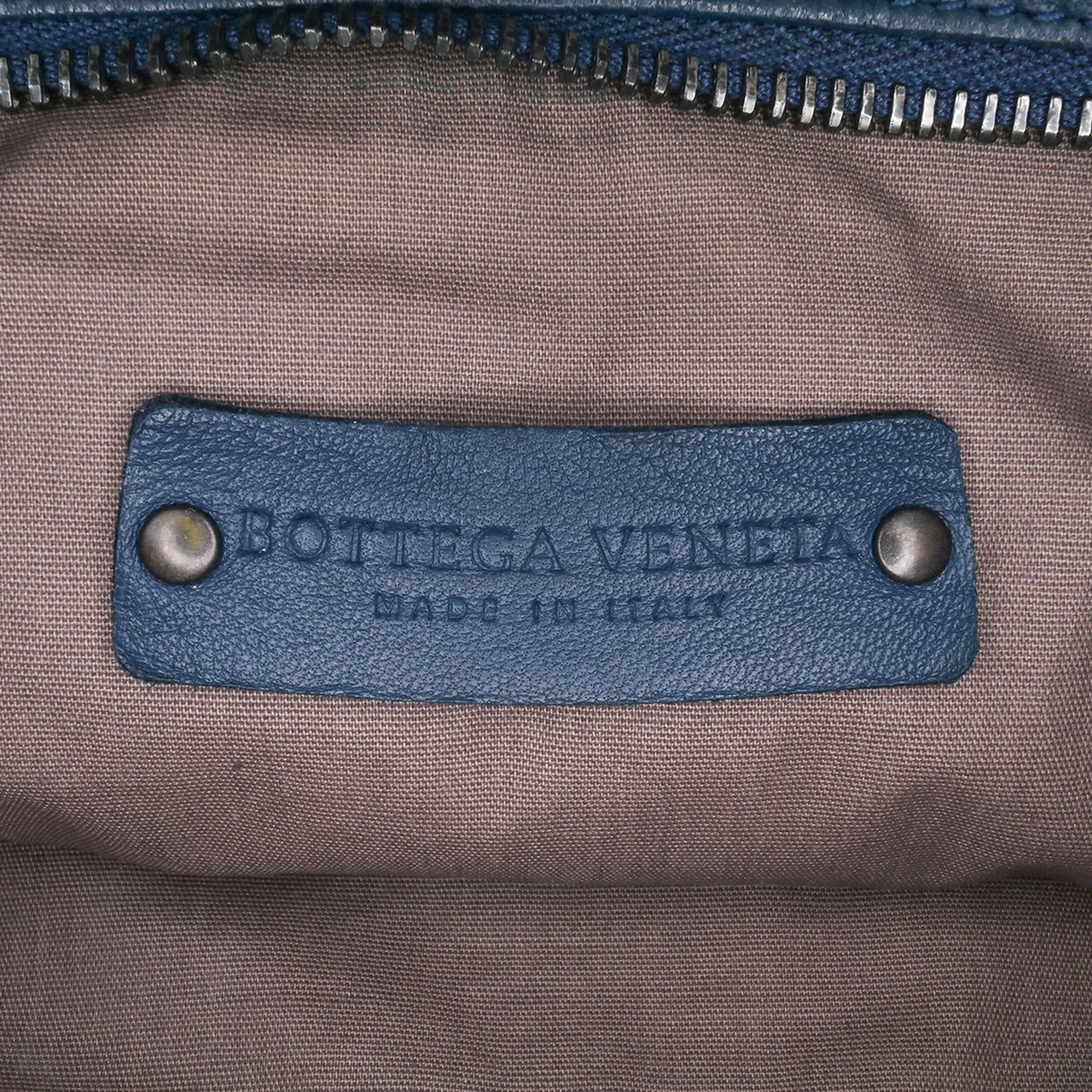 Bottega Veneta Leather Intrecciato Crossbody Blauw