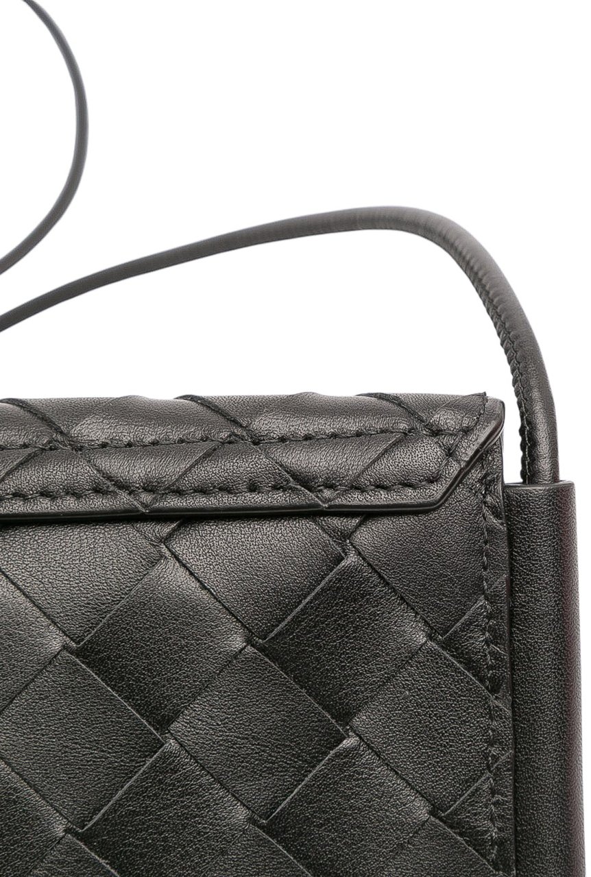 Bottega Veneta Calfskin Intrecciato Solstice Phone Pouch Zwart
