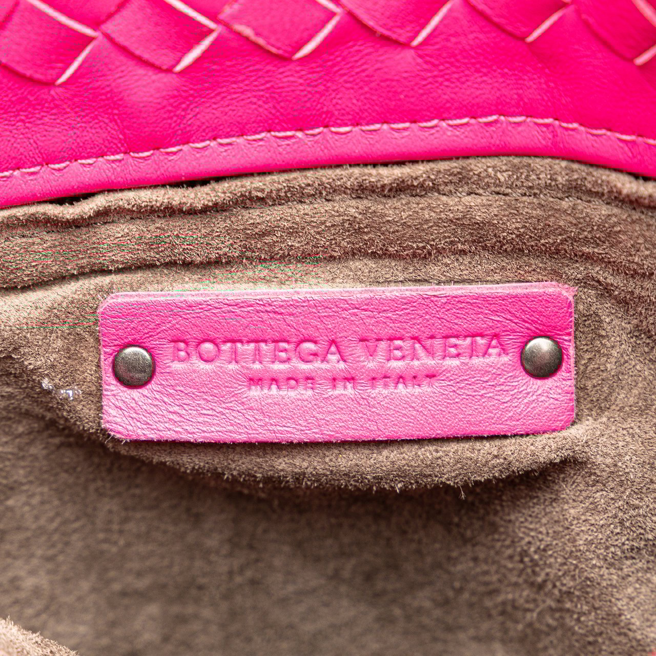 Bottega Veneta Nappa Intrecciato Bucket Bag Roze