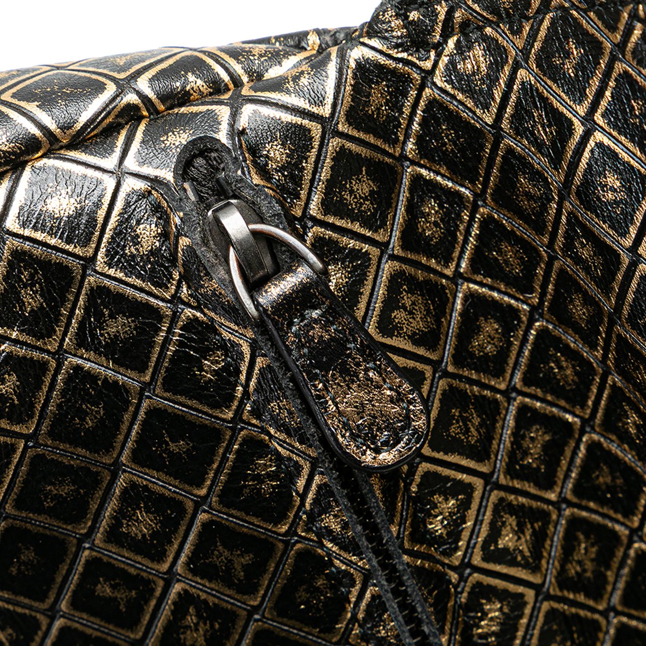Bottega Veneta Intrecciomirage Butterfly Charm Chain Flap Goud