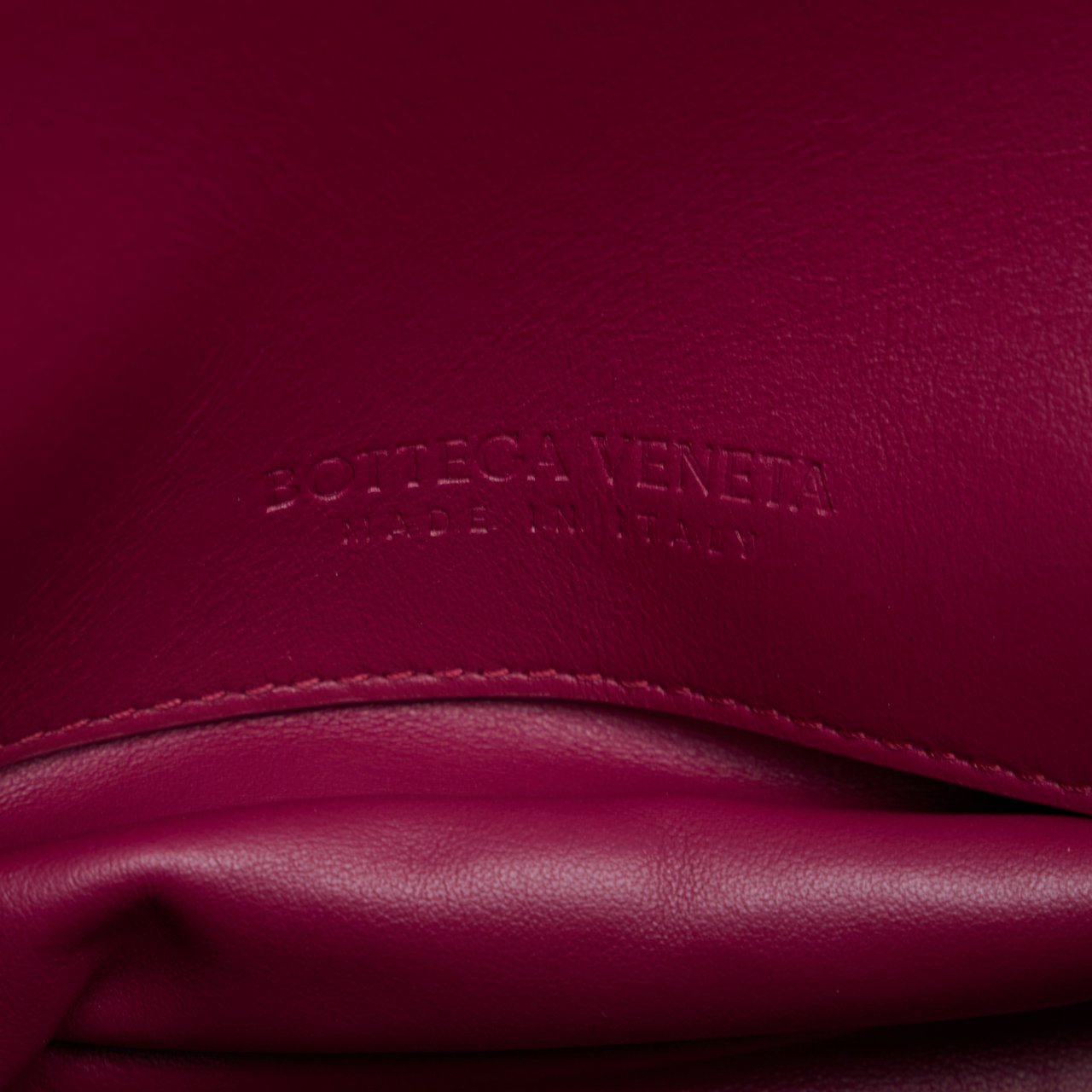 Bottega Veneta Beak Handbag Roze
