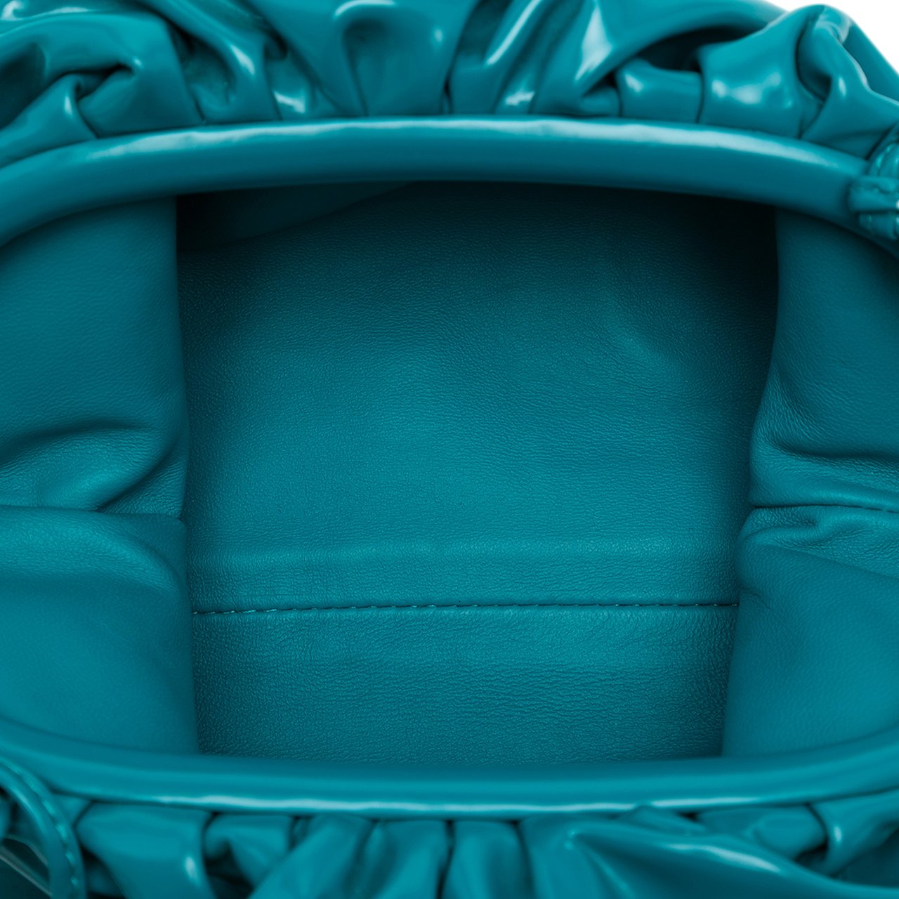 Bottega Veneta Patent Beaded Strap The Mini Pouch Crossbody Blauw