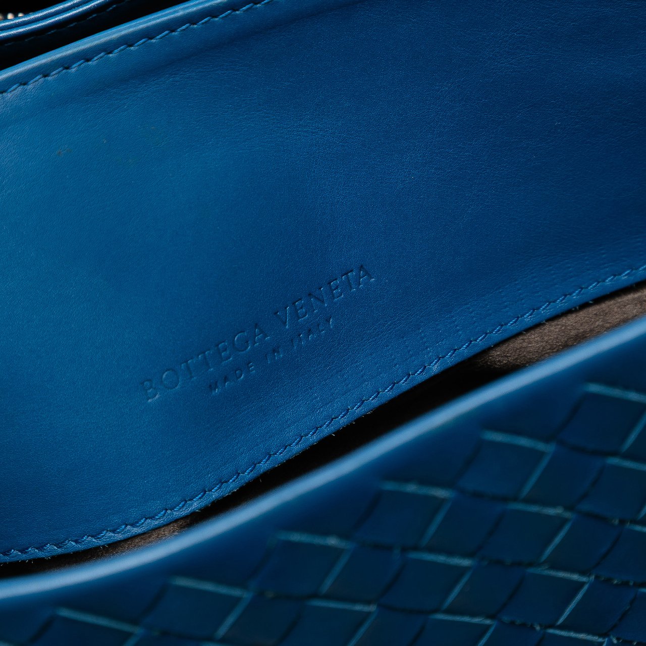 Bottega Veneta Medium Nappa Intrecciato Roma Tote Blauw