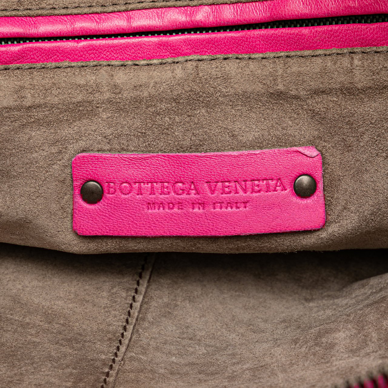 Bottega Veneta Nappa Intrecciato Nodini Crossbody Roze