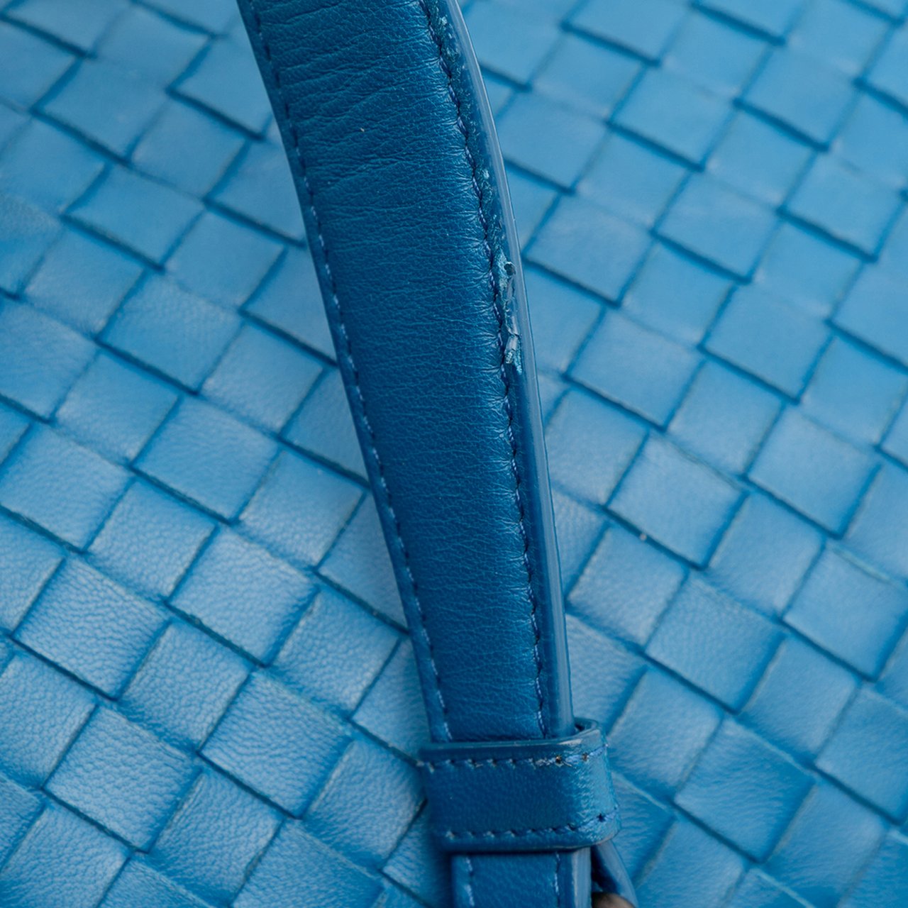 Bottega Veneta Baby Nappa Intrecciato Olimpia Crossbody Blauw