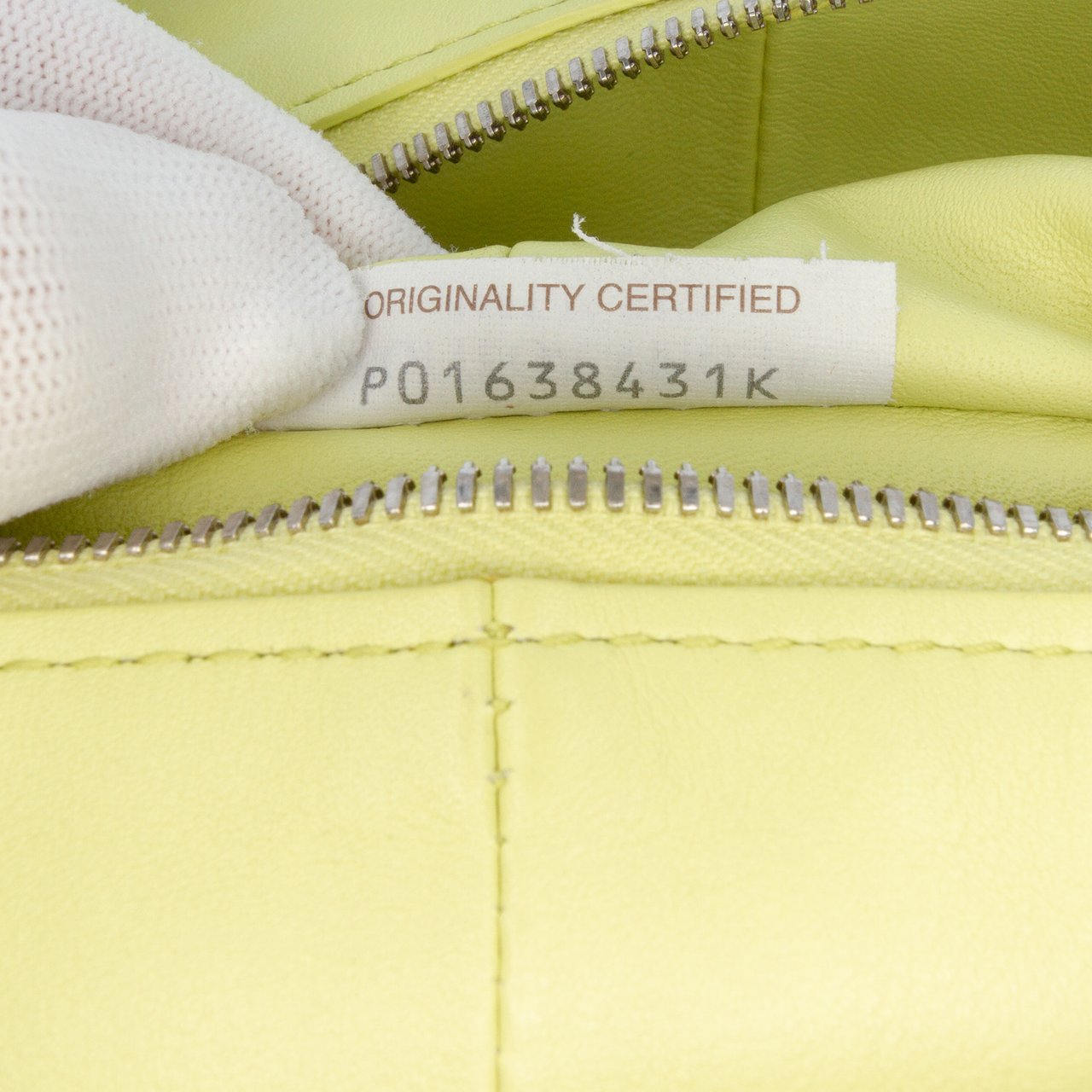 Bottega Veneta Mini Calfskin Double Knot Groen