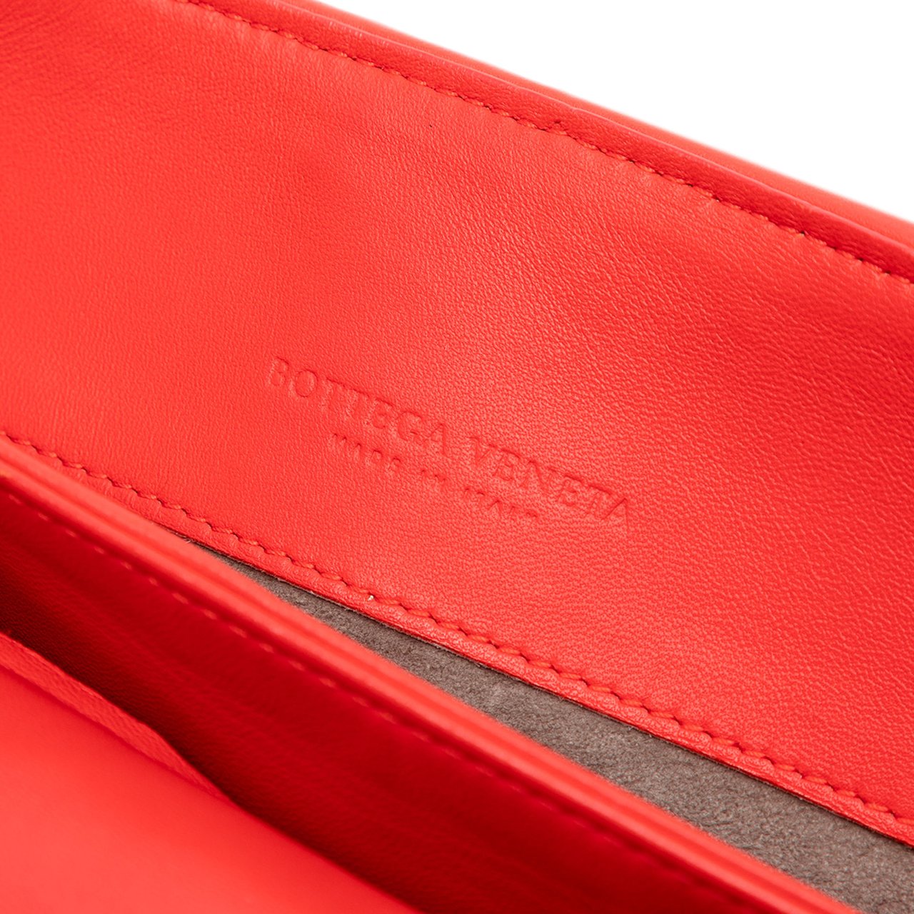 Bottega Veneta Small Nappa Intrecciato Olimpia Shoulder Bag Rood