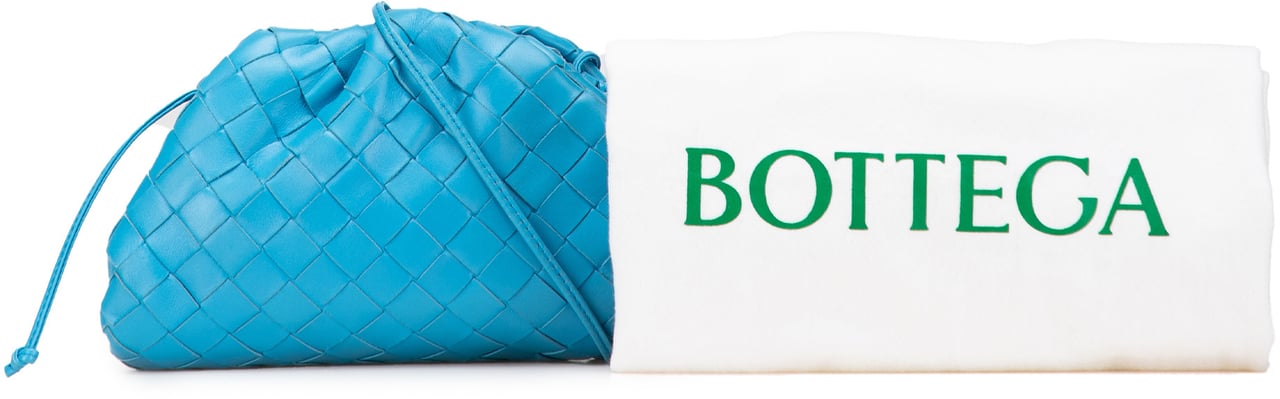 Bottega Veneta Nappa Intrecciato The Mini Pouch Crossbody Blauw