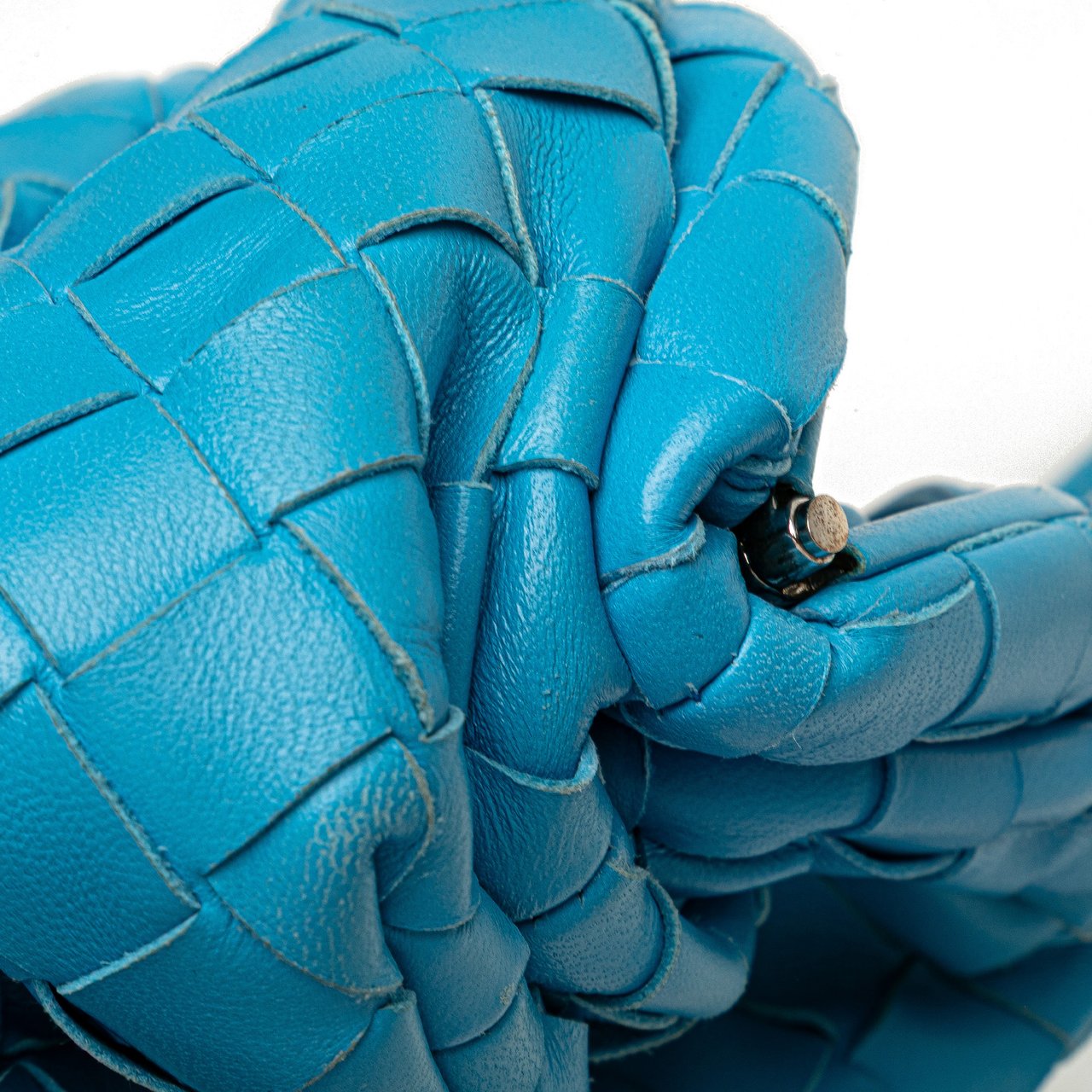 Bottega Veneta Nappa Intrecciato The Mini Pouch Crossbody Blauw