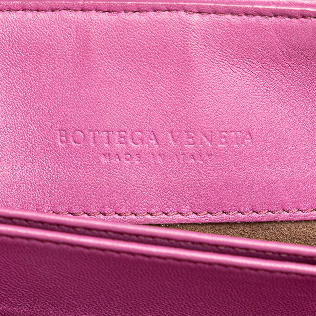 Bottega Veneta Baby Nappa Intrecciato Olimpia Crossbody Roze