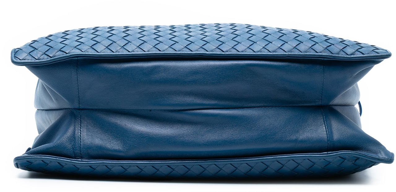 Bottega Veneta Nappa Intrecciato Drawstring Shoulder Bag Blauw