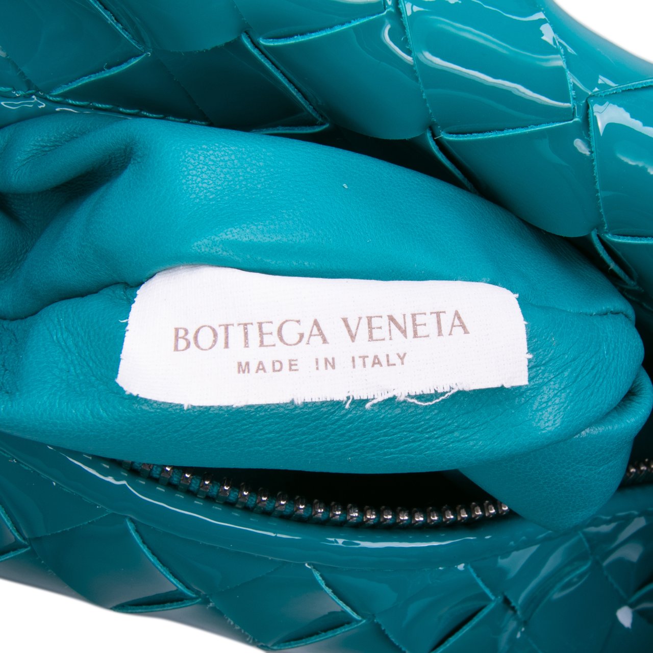 Bottega Veneta Mini Patent Intrecciato Jodie Blauw