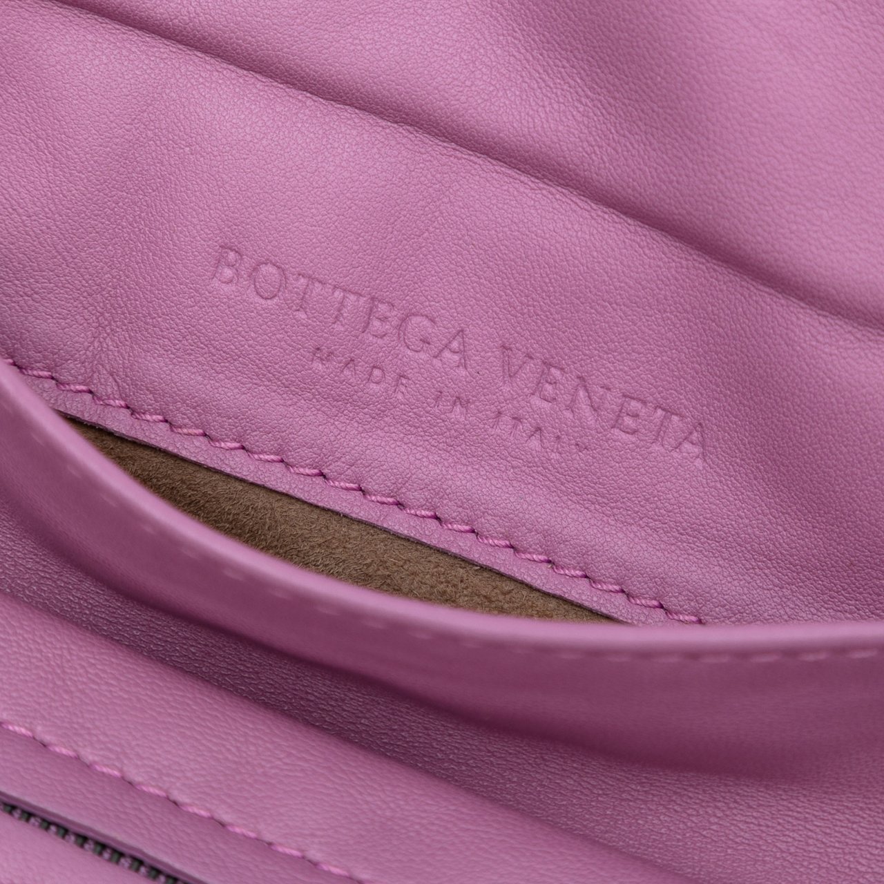 Bottega Veneta Mini Nappa Intrecciato Expandable Chain Flap Crossbody Roze