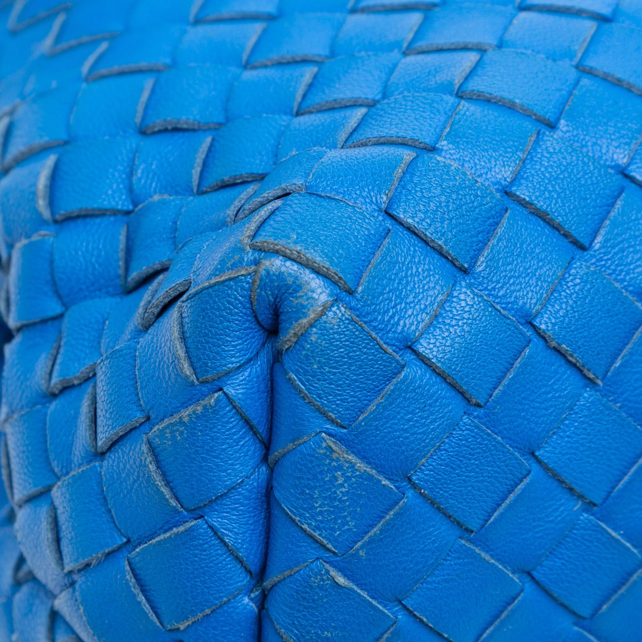 Bottega Veneta Medium Nappa Intrecciato Olimpia Shoulder Bag Blauw