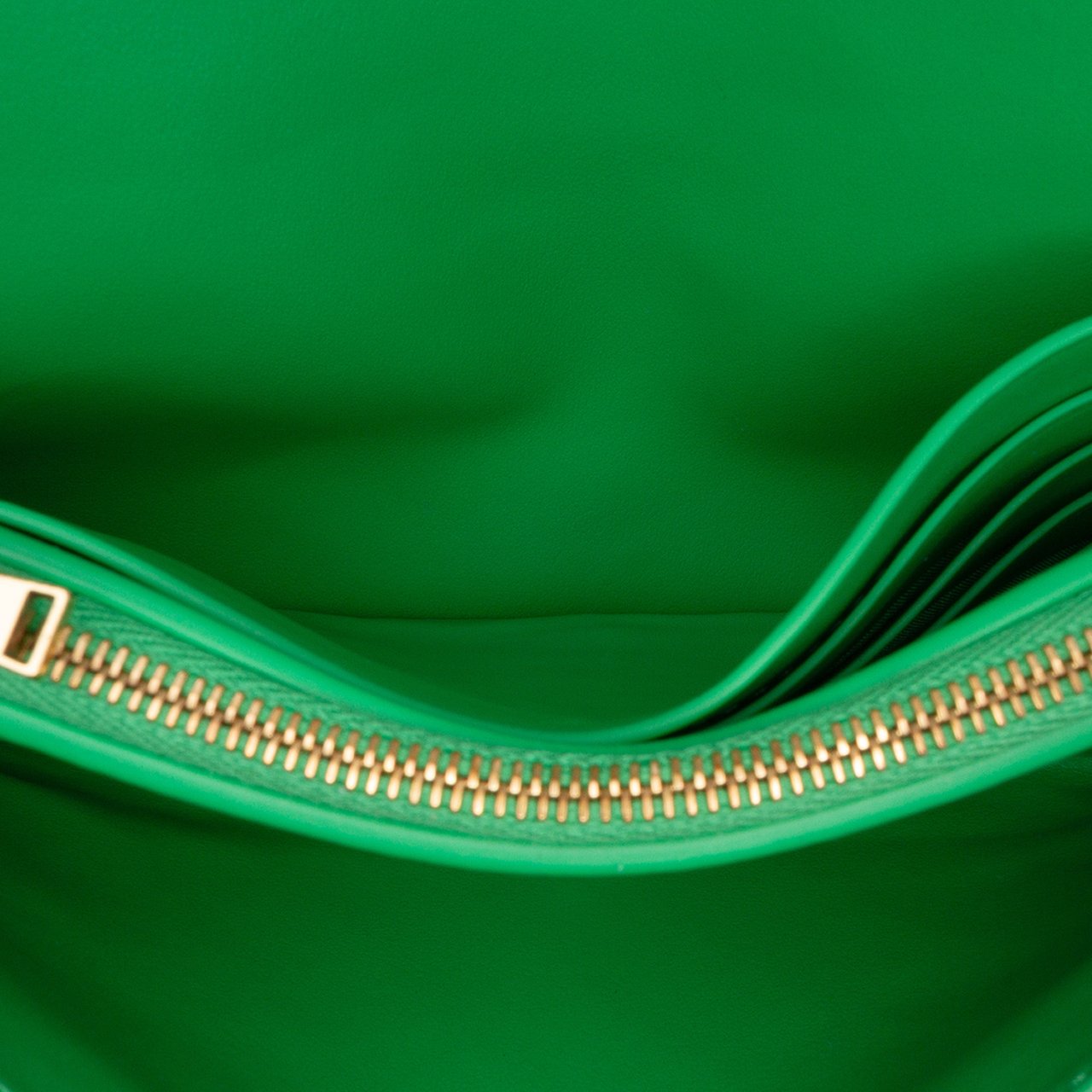 Bottega Veneta Nappa Intrecciato Studded Wallet On Strap Groen