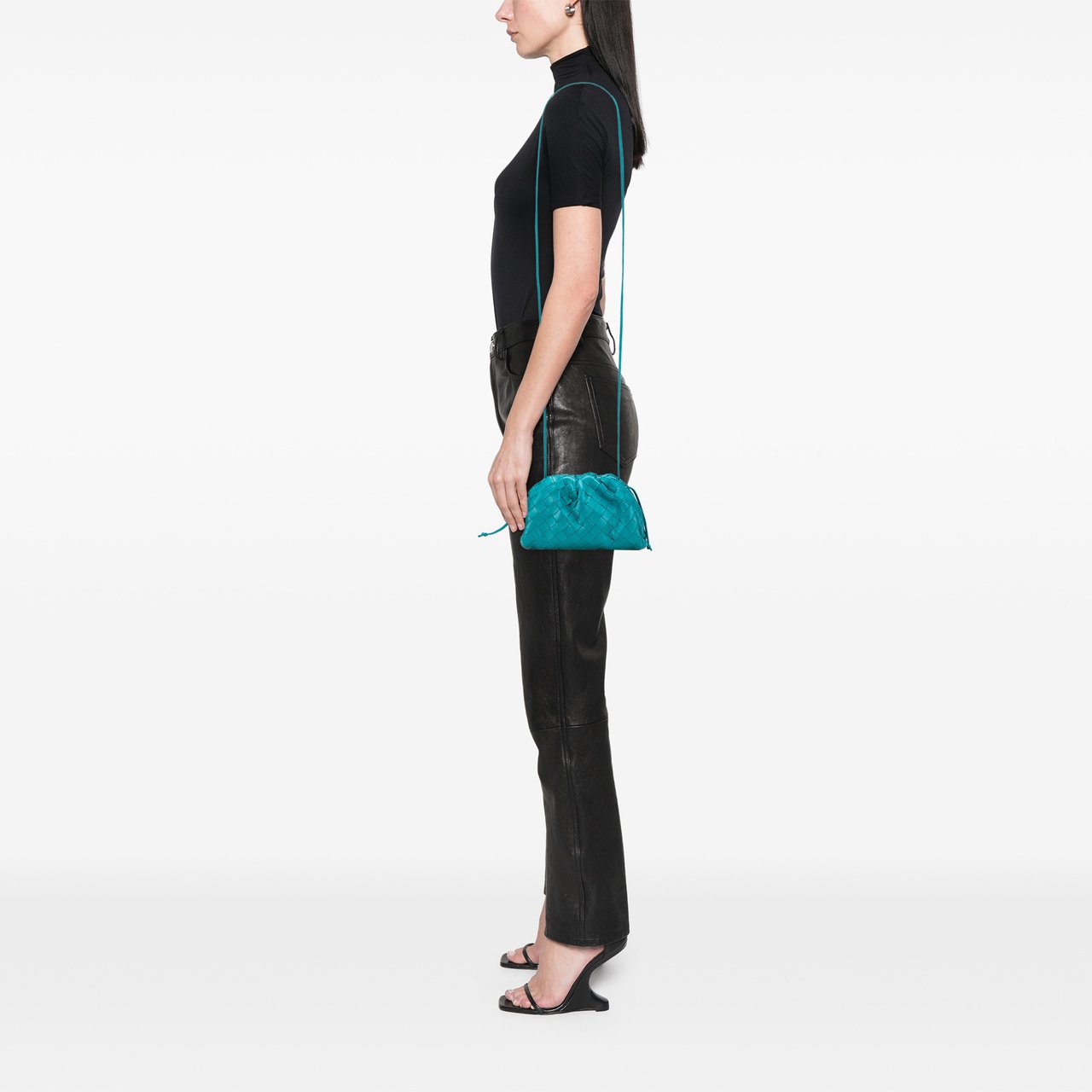 Bottega Veneta Nappa Intrecciato The Mini Pouch Blauw