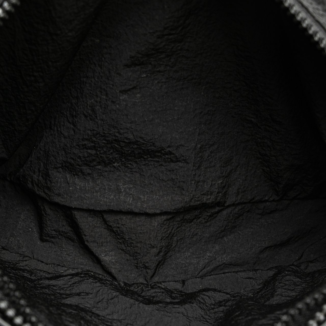 Bottega Veneta Nylon and Calfskin Intrecciato Belt Bag Zwart