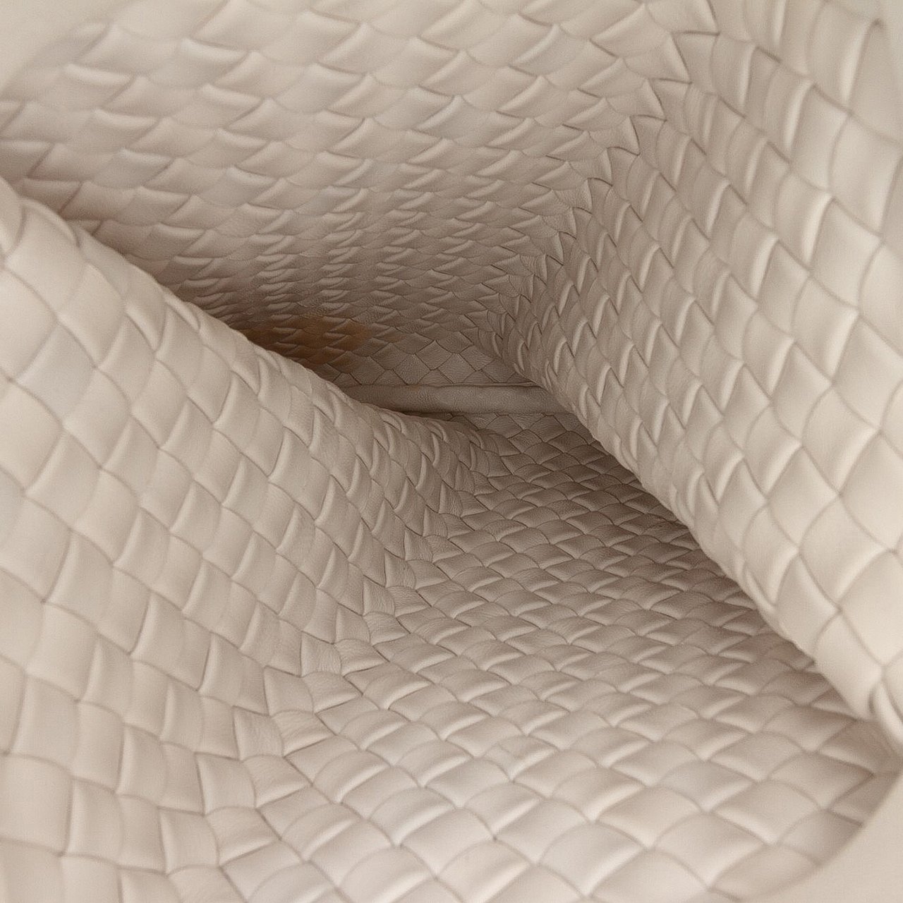 Bottega Veneta Lambskin Padded Intreccio Crisscross Clutch Wit