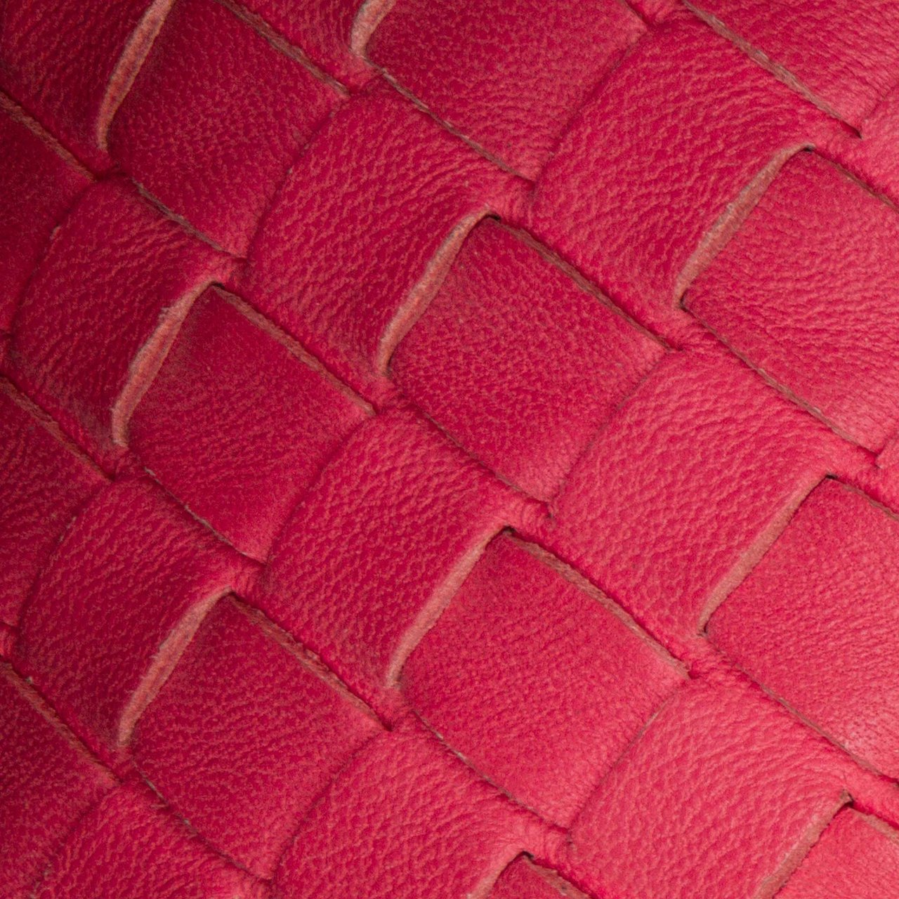 Bottega Veneta Nappa Intrecciato Bucket Bag Roze