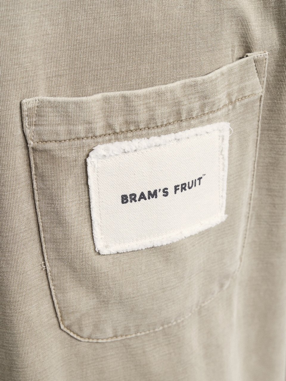 Bram's Fruit Chest Pocket T-shirt - Washed Khaki Groen