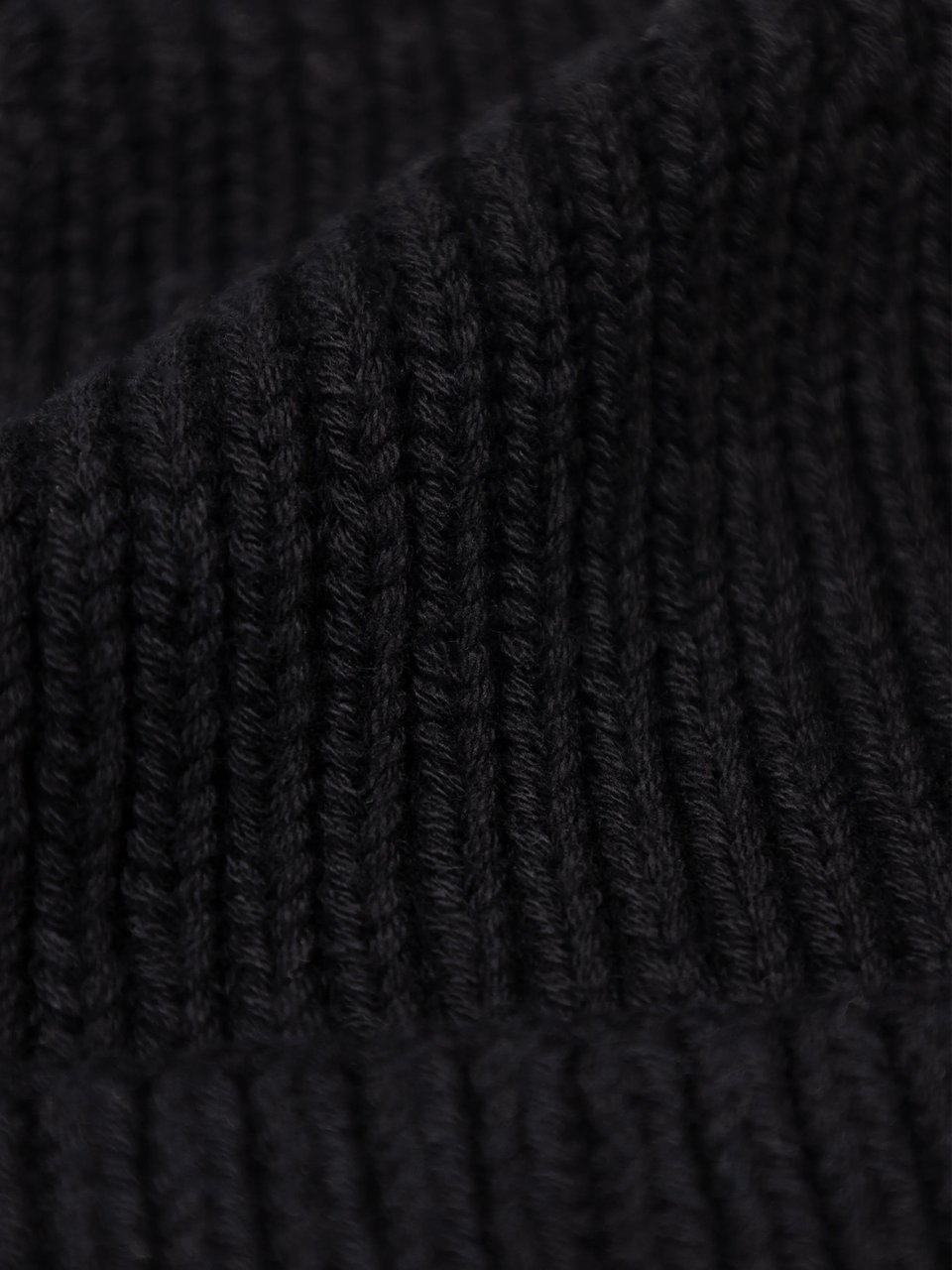 Bram's Fruit Distressed Beanie - Black Zwart