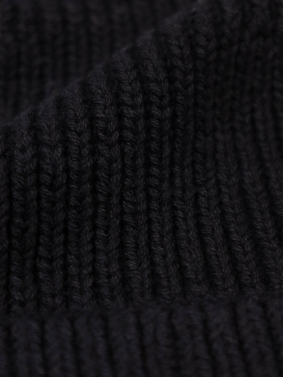Bram's Fruit Distressed Beanie - Black Zwart