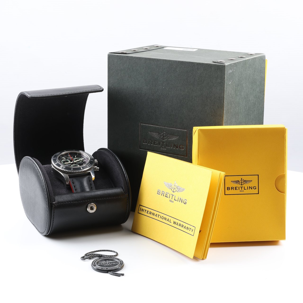 Breitling Breitling Superocean A73310 1322371 SS & Rubber QZ Black Dial Watch Zwart