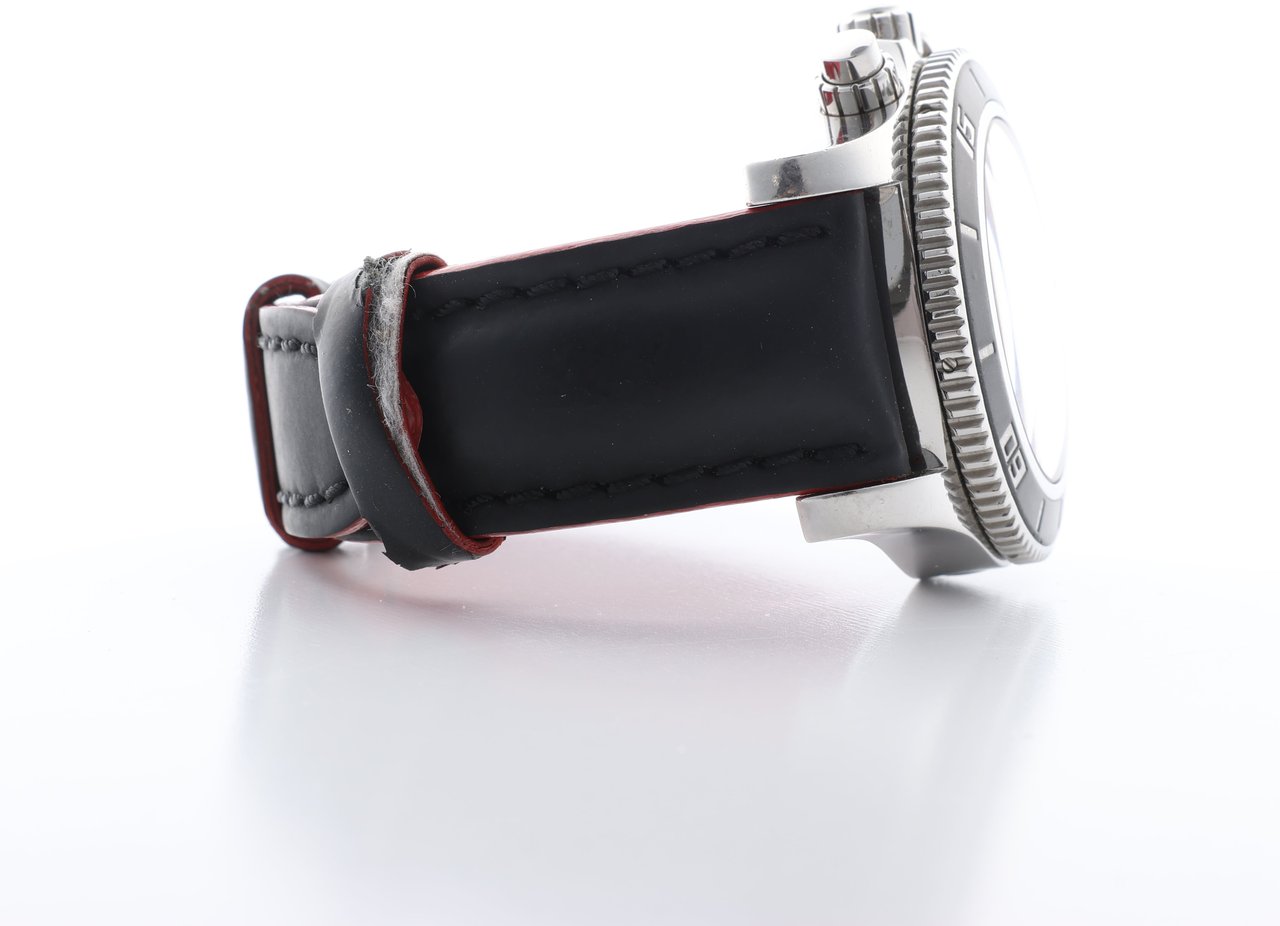 Breitling Breitling Superocean A73310 1322371 SS & Rubber QZ Black Dial Watch Zwart