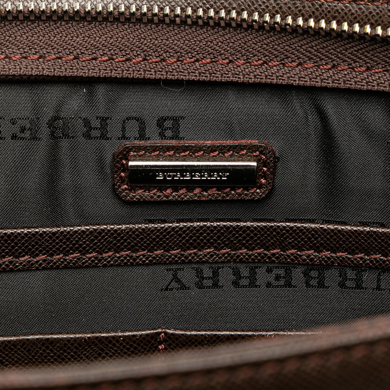 Burberry Leather Clutch Bruin