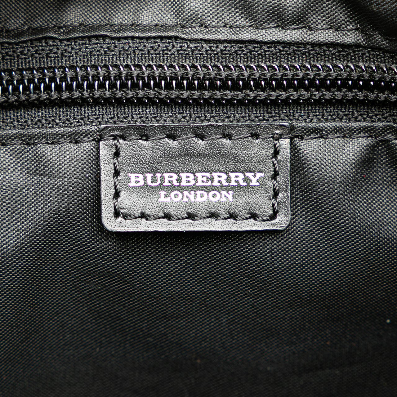 Burberry House Check Trimmed Nylon Crossbody Zwart