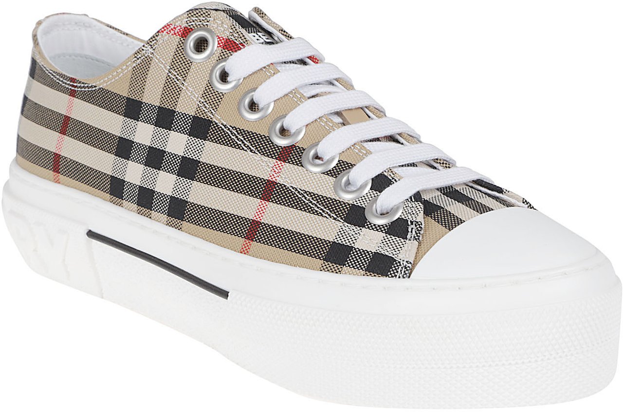 Burberry Classic Checkered Low-Top Sneakers with Embossed Branding Grijs