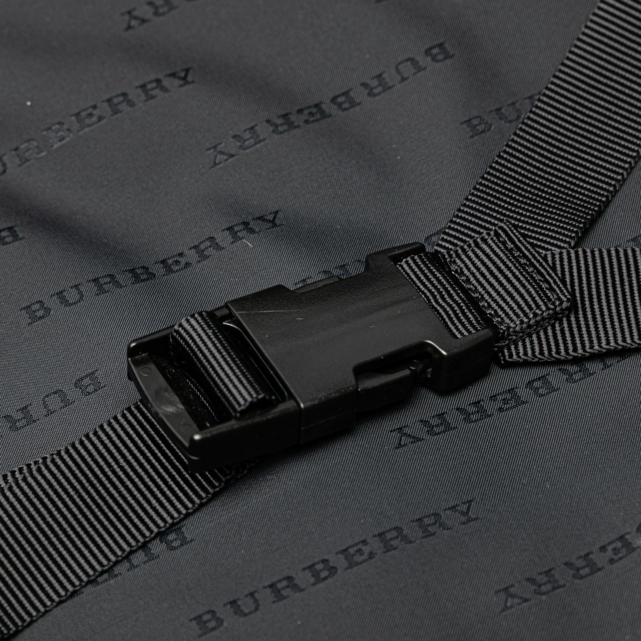 Burberry House Check Canvas Travel Bag Bruin