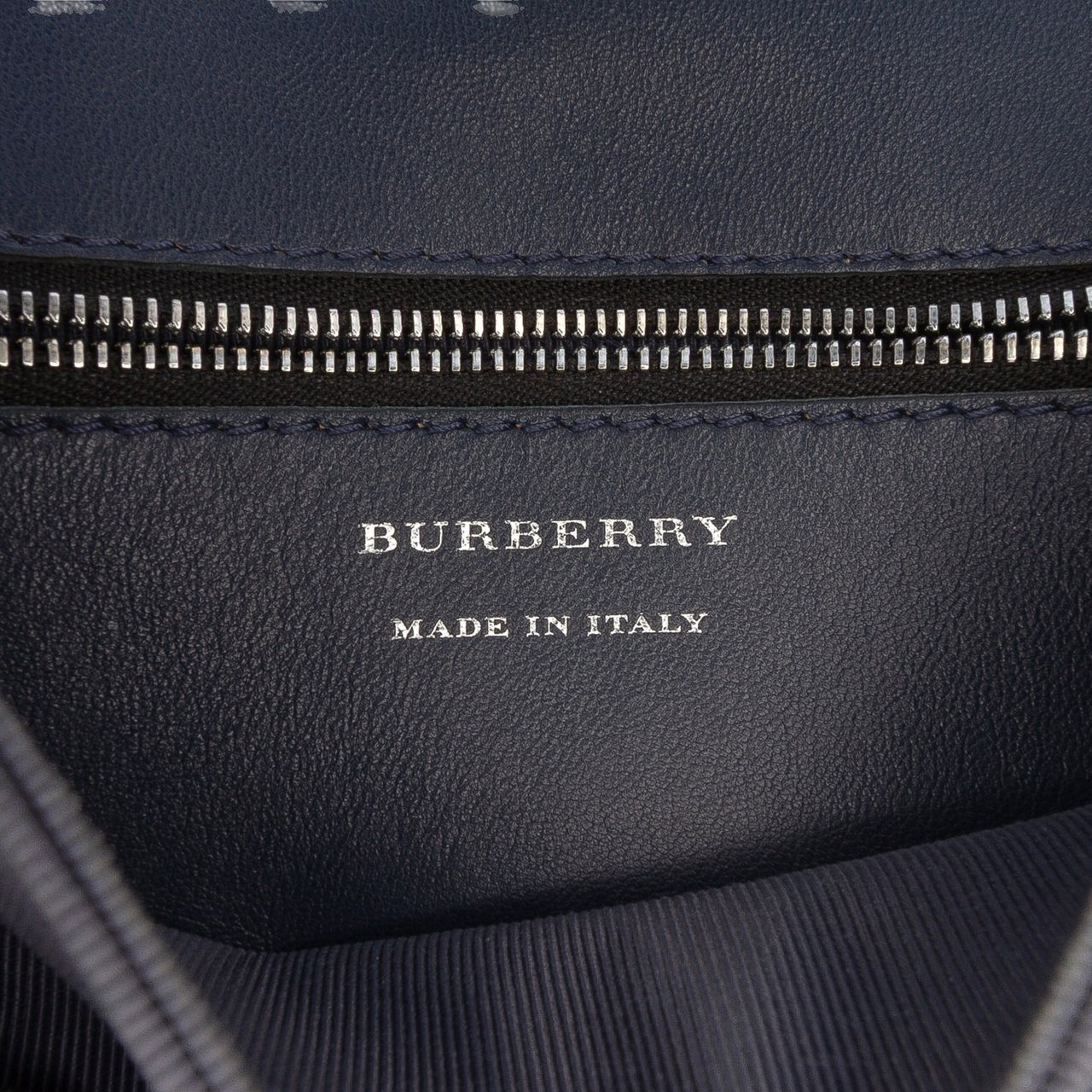 Burberry Haymarket Check Canvas 1983 Link Flap Bruin