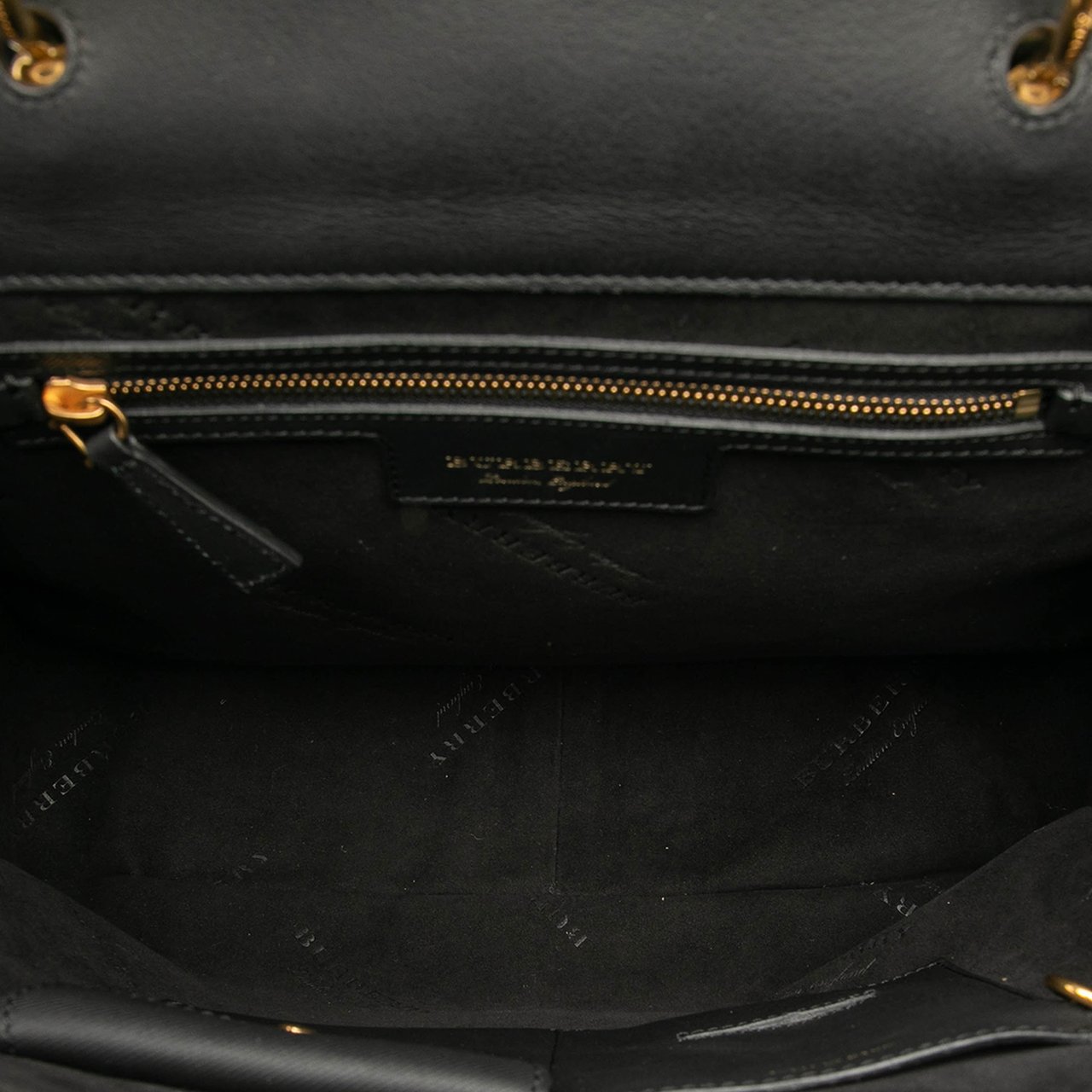 Burberry Large Trench Calfskin DK88 Top Handle Bag Zwart