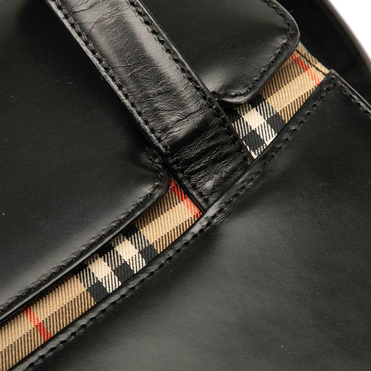 Burberry House Check Trimmed Leather Shoulder Bag Zwart