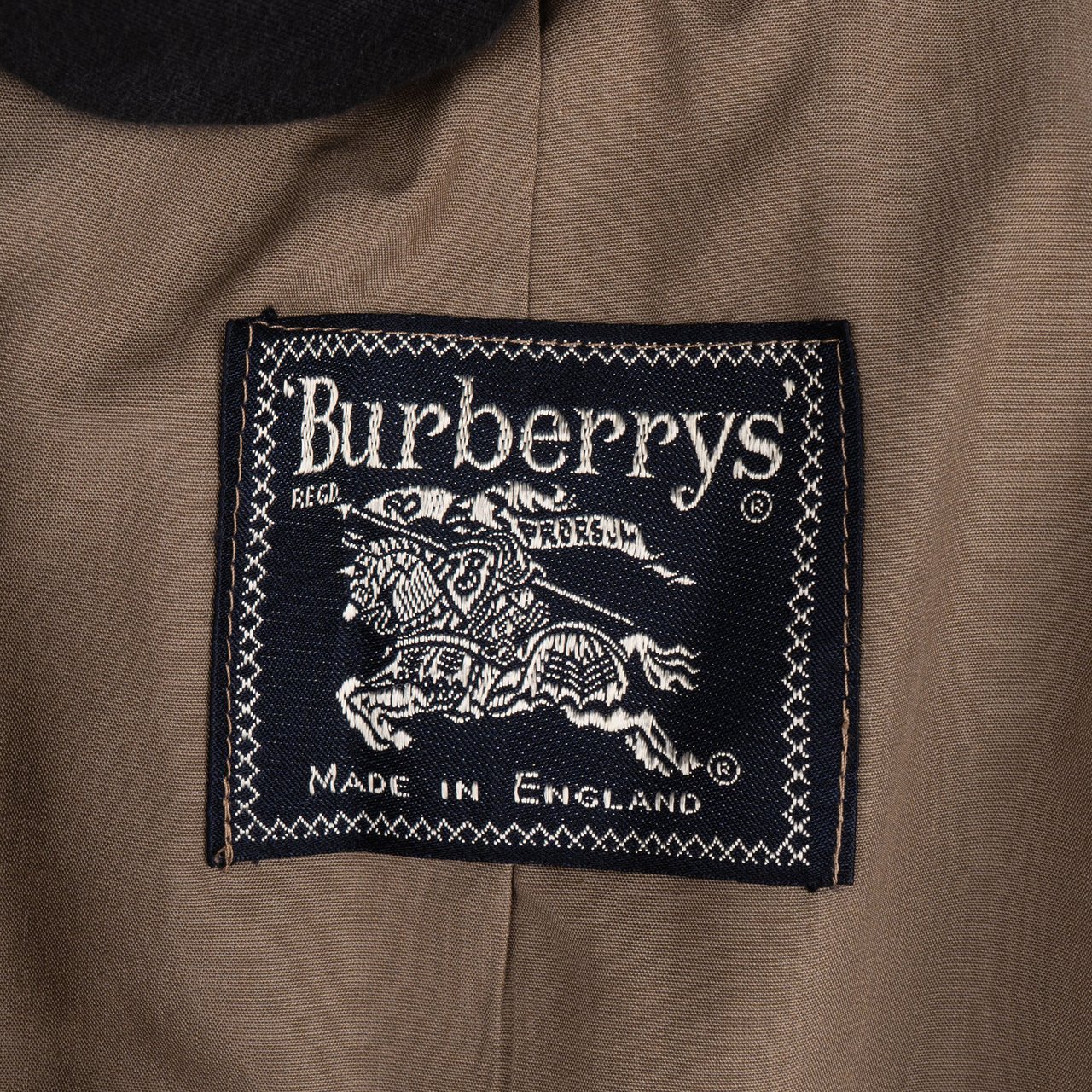 Burberry Burberrys Cotton Trenchcoat (DE38 / M) Bruin