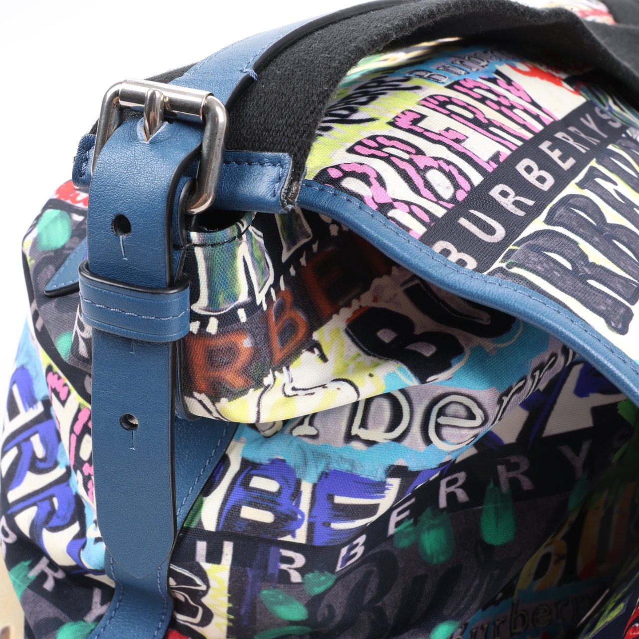 Burberry Burberry Graffiti Logo Printed Messenger Bag Multicolor Divers