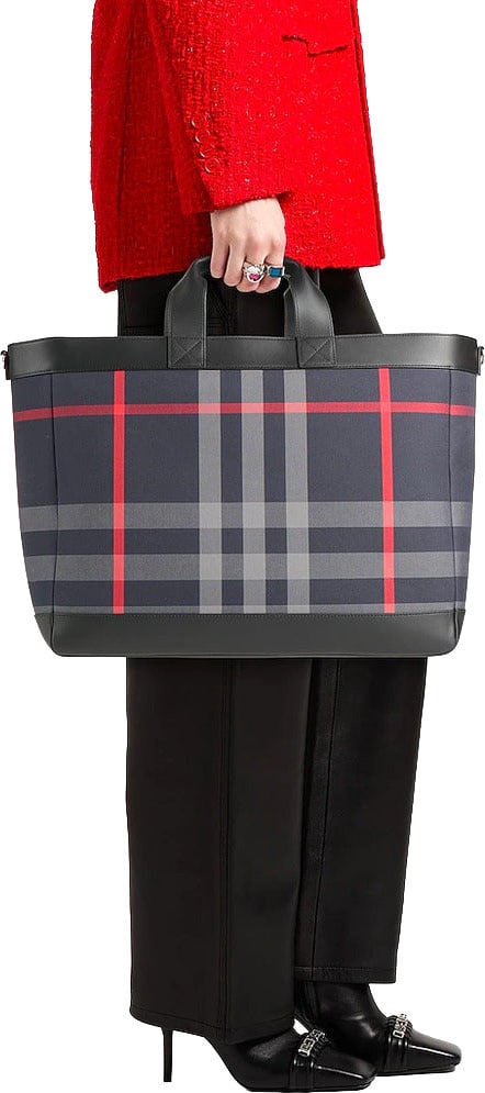 Burberry Burberry Leather Bag Navy Blauw