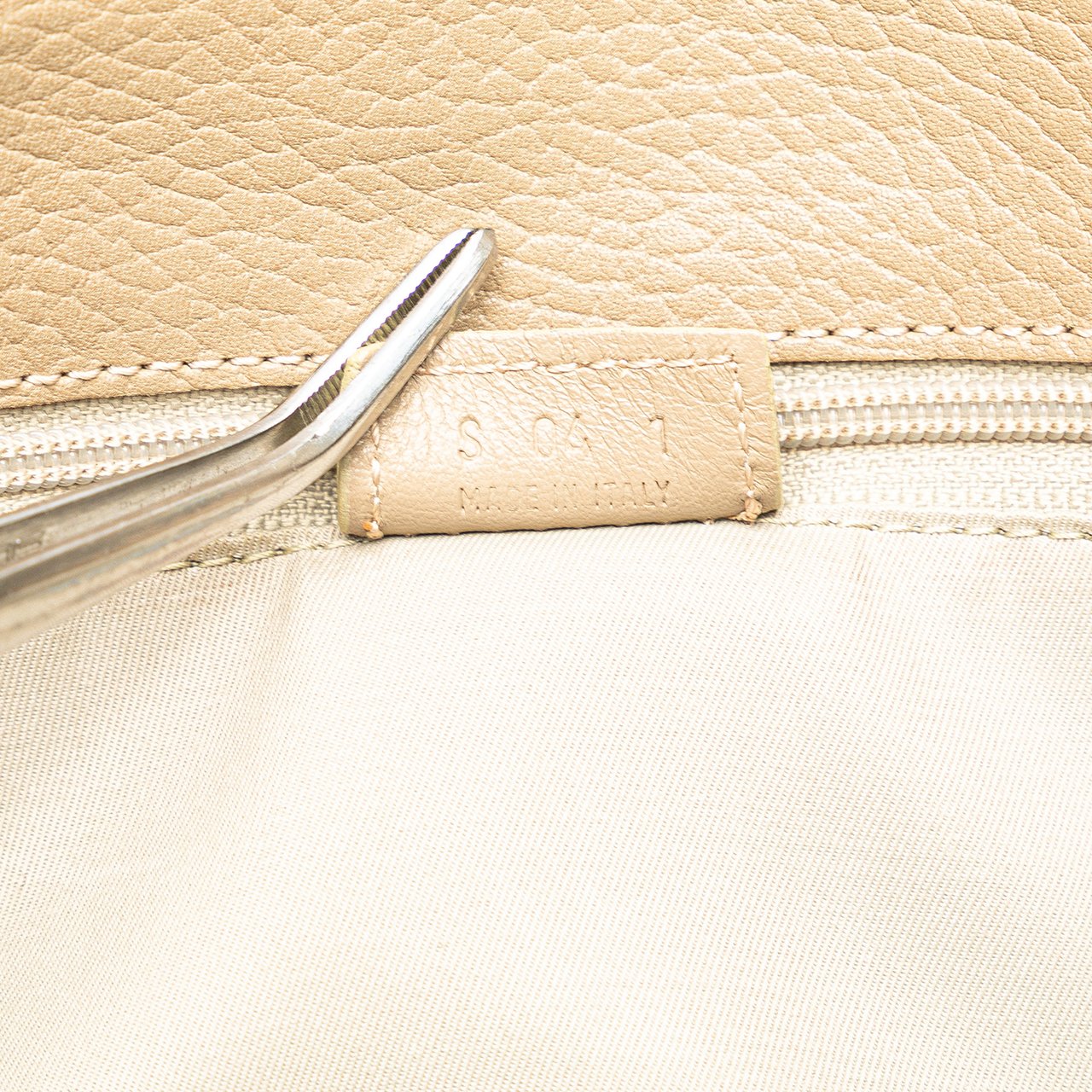 Burberry House Check Trimmed Grainy Calfskin Horn Toggle Tote Bruin