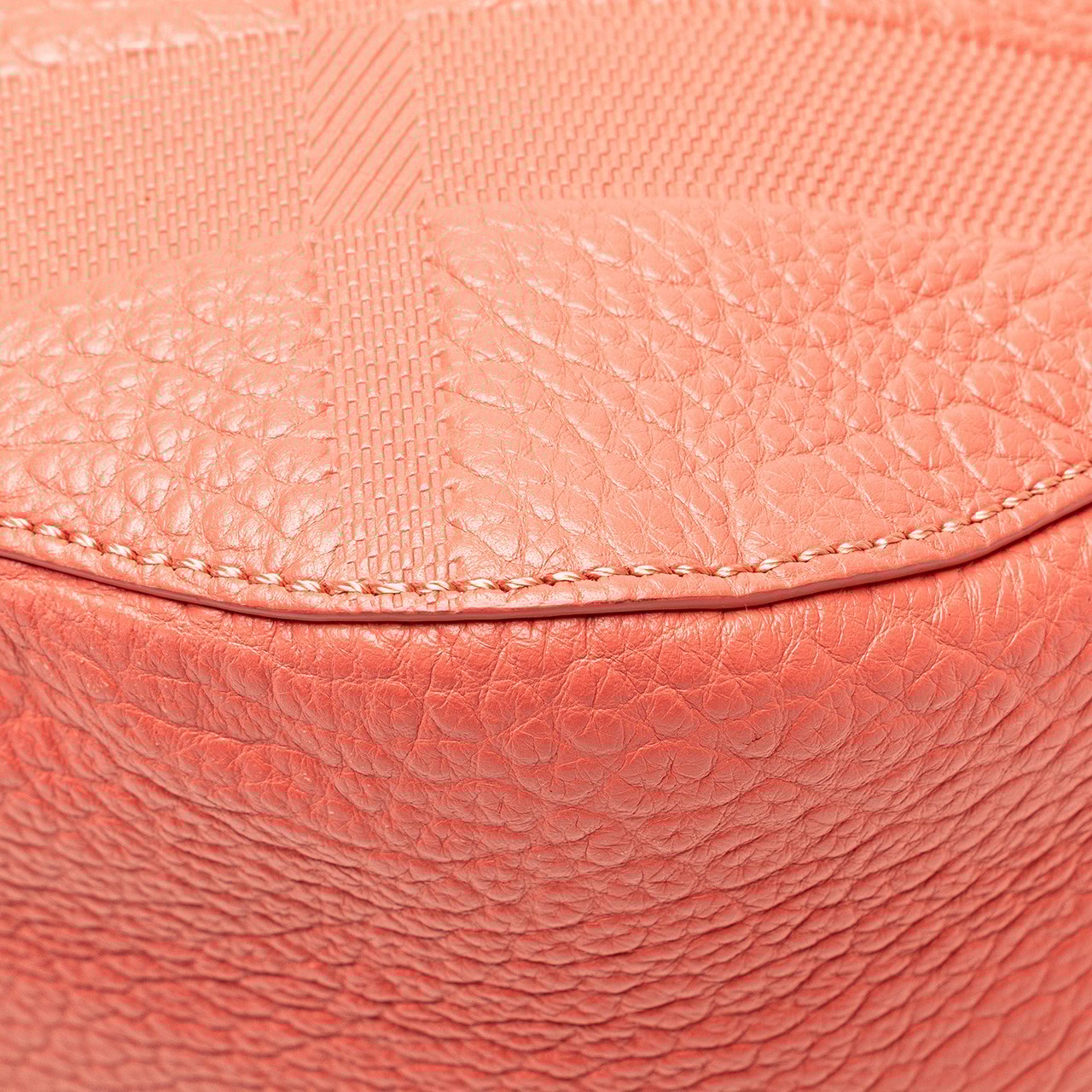 Burberry Small Heritage Grain Check Embossed Orchard Bowling Bag Roze