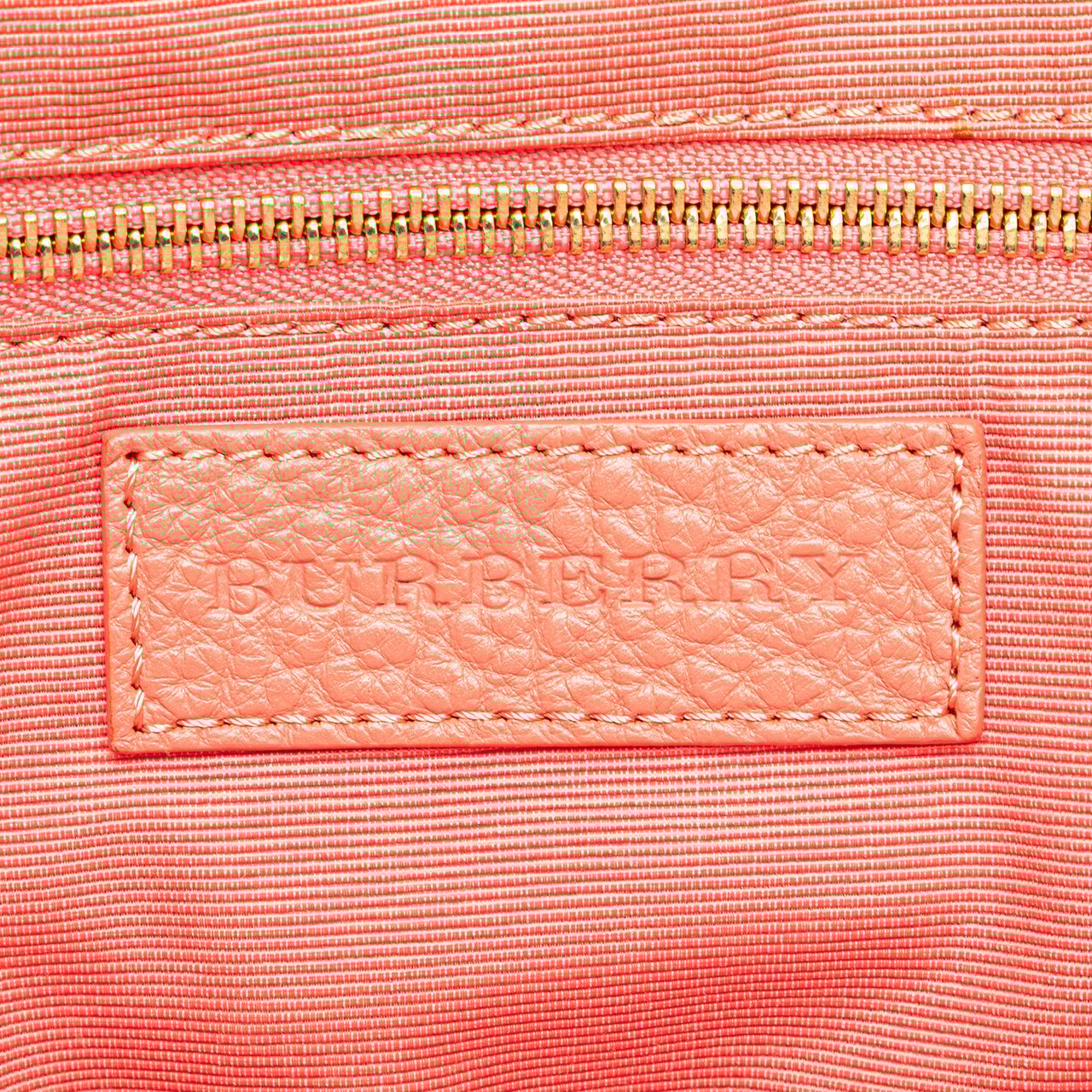 Burberry Small Heritage Grain Check Embossed Orchard Bowling Bag Roze