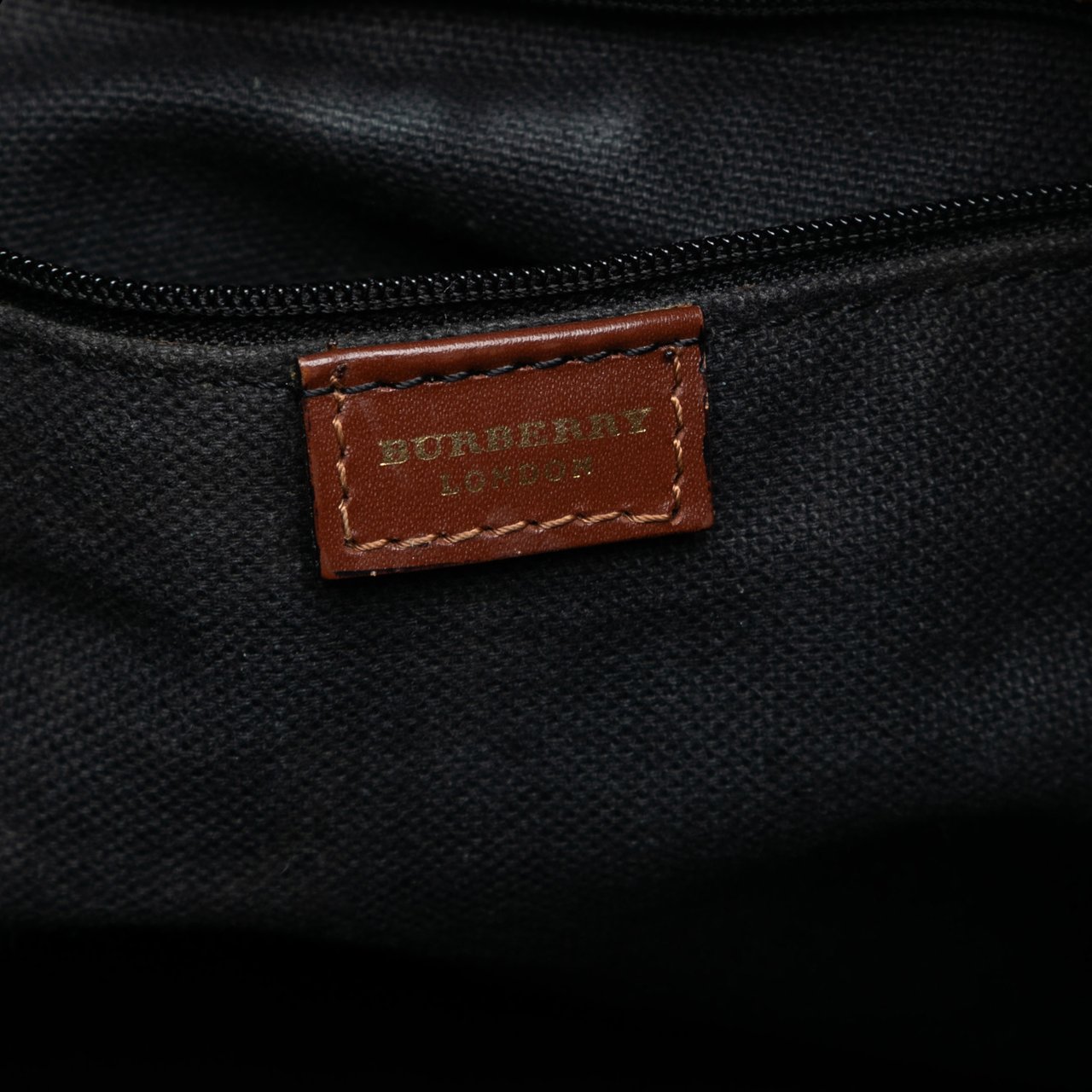 Burberry Medium House Check Trimmed Leather Horn Toggle Tote Bruin