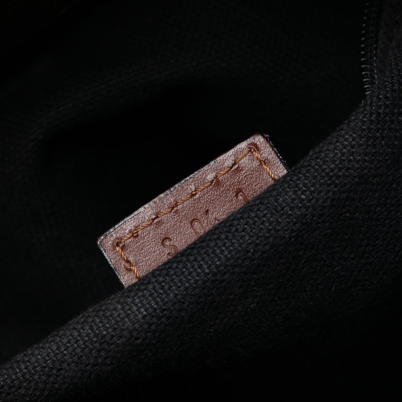 Burberry Medium House Check Trimmed Leather Horn Toggle Tote Bruin