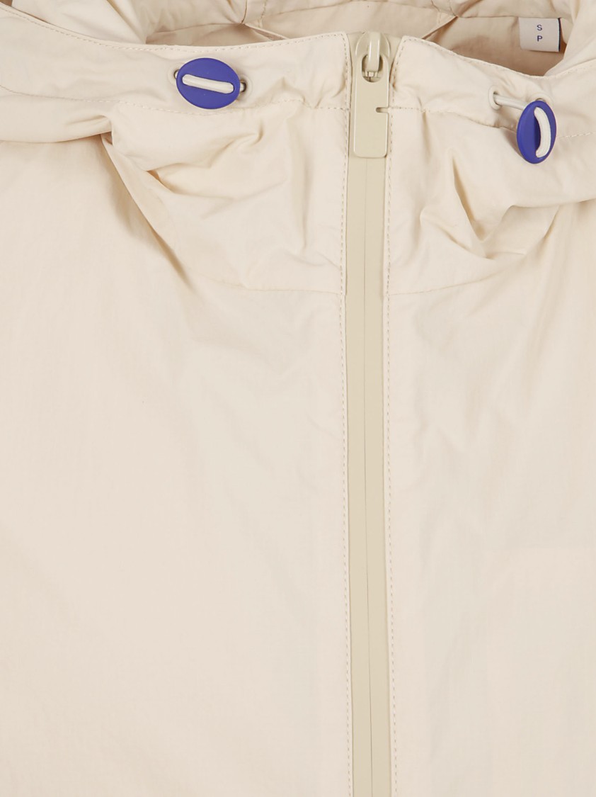 Burberry Hooded Lightweight Coat With Distinctive Logo Neutraal