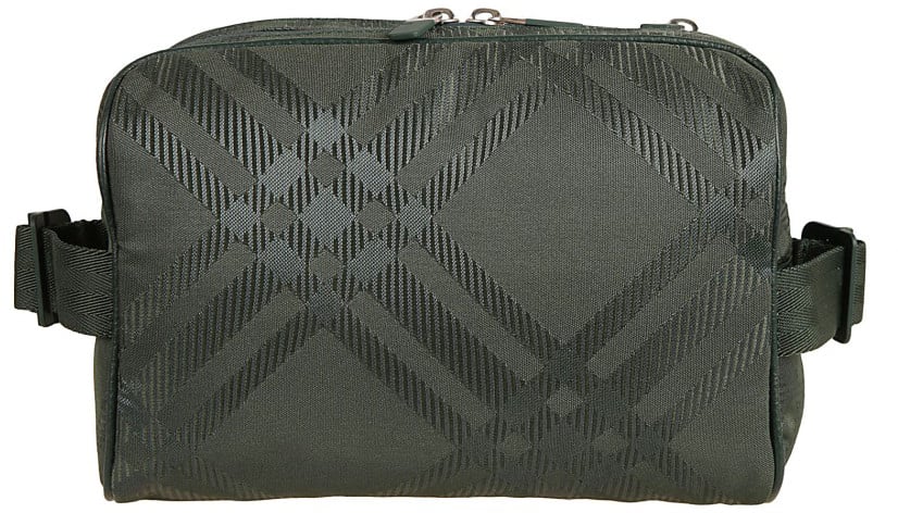 Burberry Textured Rectangular Bag With Adjustable Strap Groen