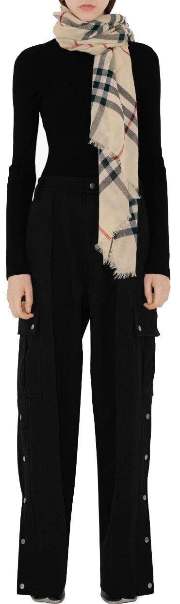 Burberry Scarfs Cream Wit