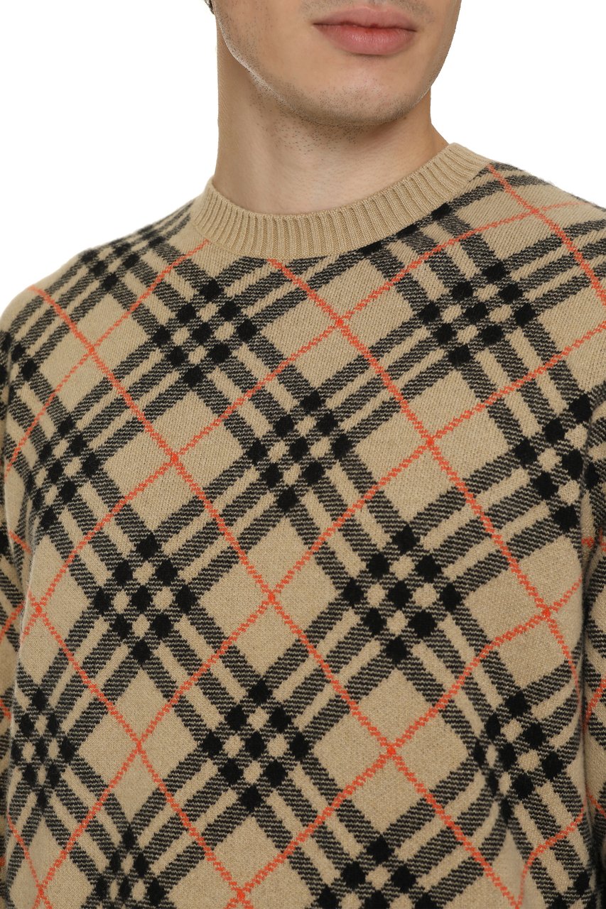 Burberry Crew-neck cashmere sweater Beige