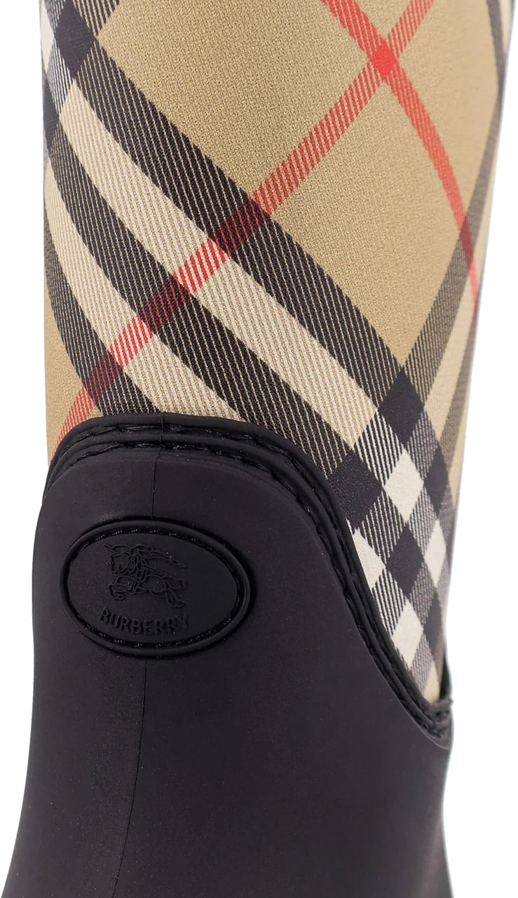 Burberry Lf Marsh Stamp High Zwart